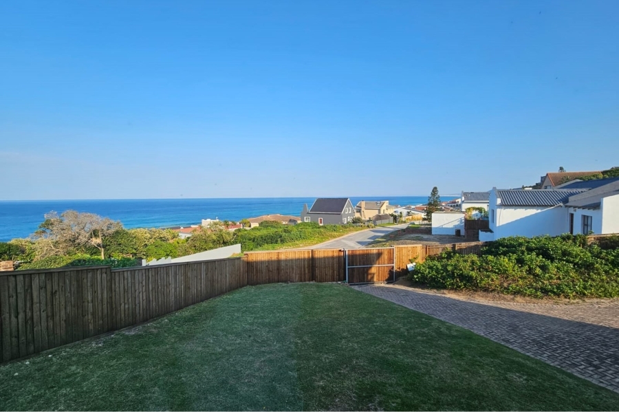 5 Bedroom Property for Sale in Beachview Eastern Cape
